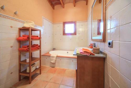 Pollenca Villa Sleeps 4 Pool Air Con Wifi