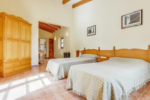 Pollenca Villa Sleeps 8 Pool Air Con Wifi