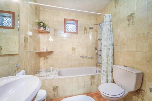 Pollenca Villa Sleeps 4 Pool Air Con Wifi