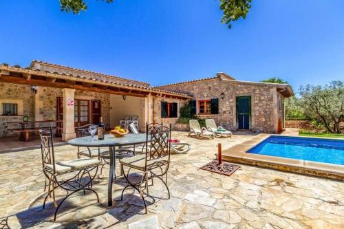Pollenca Villa Sleeps 6 Pool Air Con Wifi