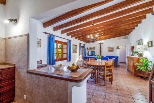 Pollenca Villa Sleeps 6 Pool Air Con Wifi