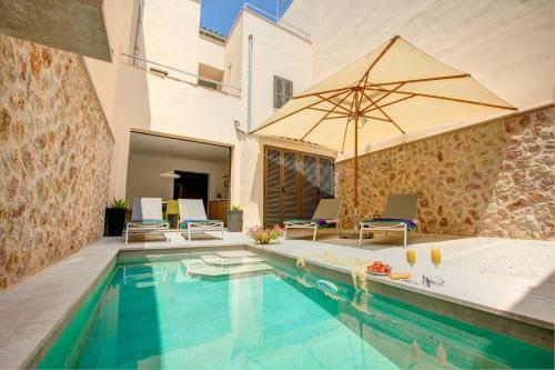 Pollenca Villa Sleeps 8 Air Con Wifi