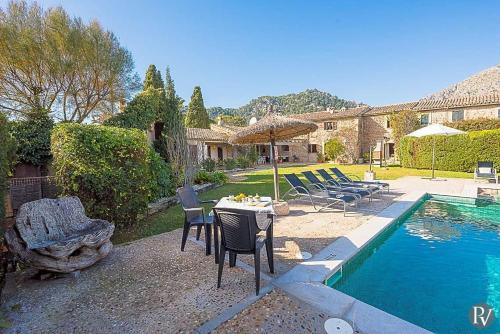 Pollenca Villa Sleeps 8 Pool Air Con Wifi
