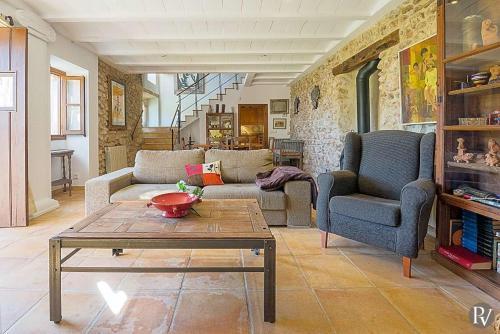 Pollenca Villa Sleeps 8 Pool Air Con Wifi