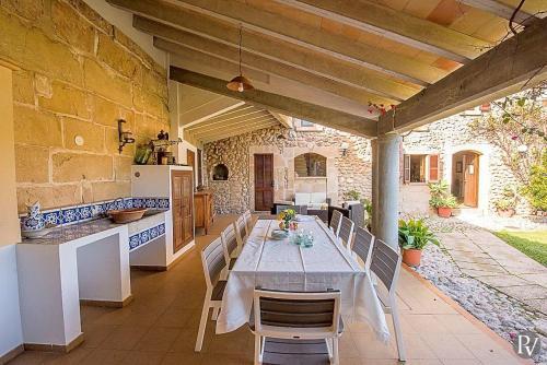 Pollenca Villa Sleeps 8 Pool Air Con Wifi