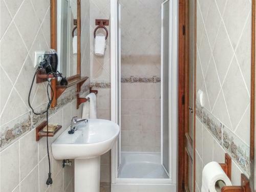 Two-bedroom Apartment In Prado Del Rey
