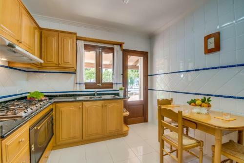 Port D'alcudia Villa Sleeps 8 Air Con Wifi