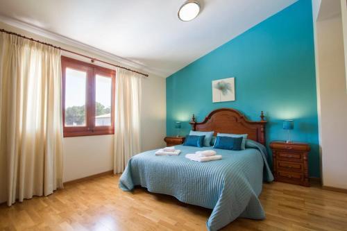 Port De Pollenca Villa Sleeps 8 Pool Wifi