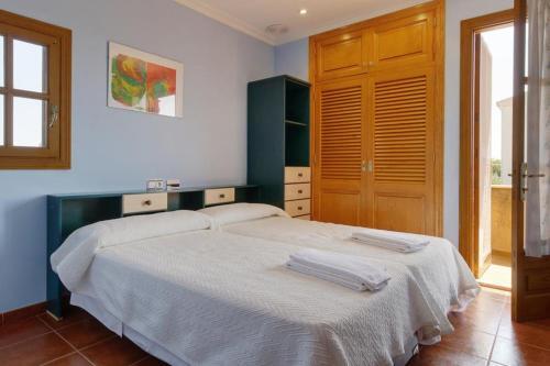 Port De Pollenca Villa Sleeps 8 Pool Wifi