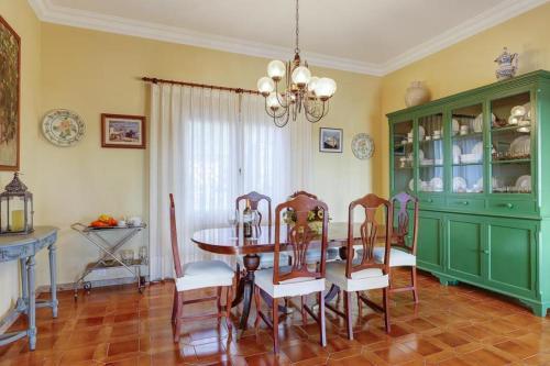 Punta Prima Villa Sleeps 9 Pool Air Con Wifi