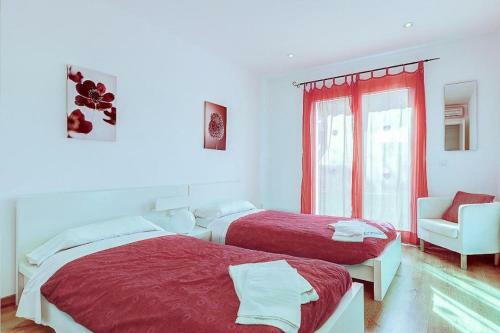 Punta Prima Villa Sleeps 6 Pool Air Con Wifi