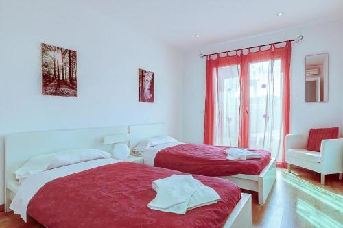 Punta Prima Villa Sleeps 6 Pool Air Con Wifi