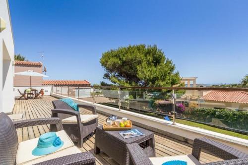 Punta Prima Villa Sleeps 6 Pool Air Con Wifi