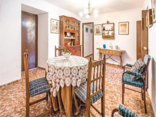 Five-bedroom Holiday Home In Ronda