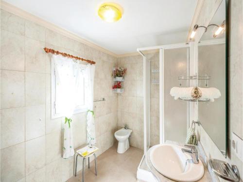 Five-bedroom Holiday Home In Ronda