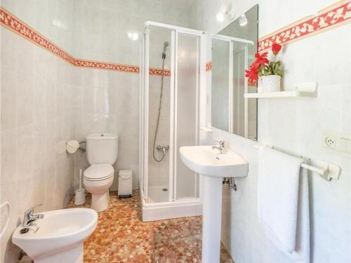 Five-bedroom Holiday Home In Ronda