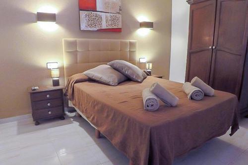 Colonia De Sant Jordi Villa Sleeps 10 Pool Air Con