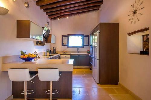San Lorenzo De Balafia Villa Sleeps 8 Pool Air Con