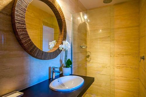 San Lorenzo De Balafia Villa Sleeps 8 Pool Air Con