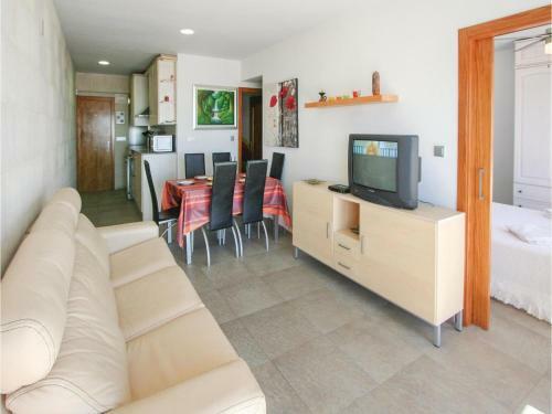 Three-bedroom Apartment In Santa Pola