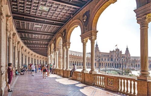 Three-bedroom Apartment In Sevilla
