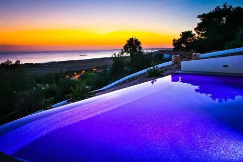 Son Bou Villa Sleeps 10 Pool Air Con Wifi