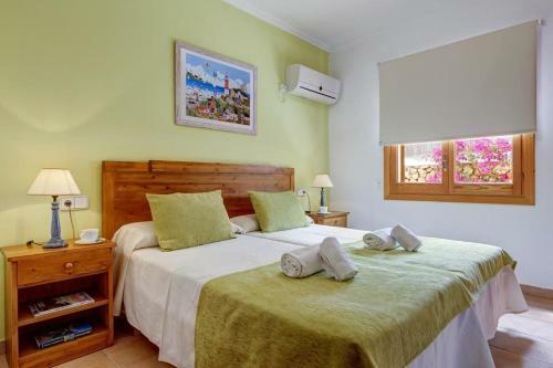 Torre Soli Nou Villa Sleeps 7 Pool Air Con Wifi