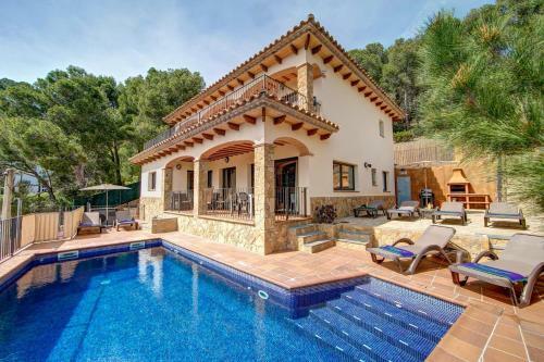 Tamariu Villa Sleeps 8 Pool Air Con Wifi