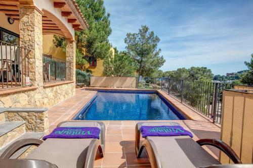 Tamariu Villa Sleeps 8 Pool Air Con Wifi