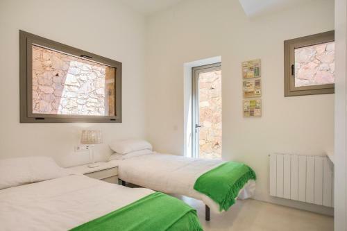 Tamariu Villa Sleeps 8 Pool Wifi