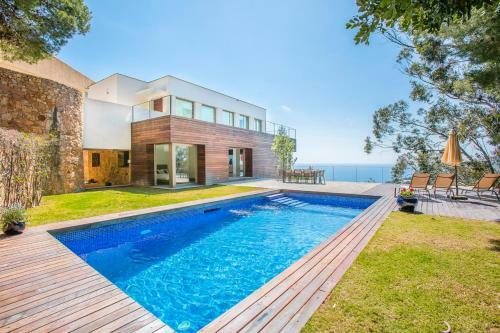 Tamariu Villa Sleeps 8 Pool Wifi