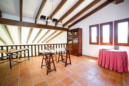 Teulada Villa Sleeps 6 Pool Wifi