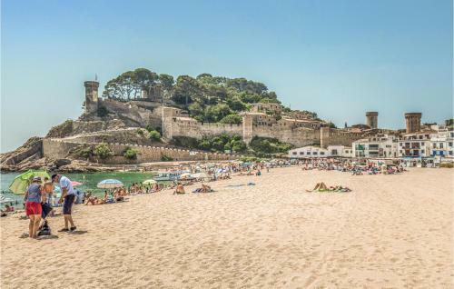 Three-bedroom Apartment In Tossa De Mar
