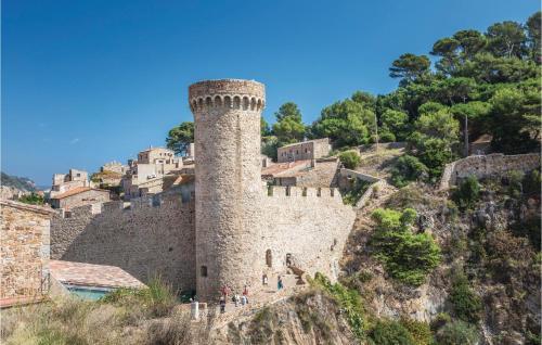 Three-bedroom Apartment In Tossa De Mar
