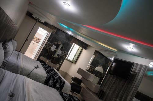 Auto Hotel Cielo Good Luck