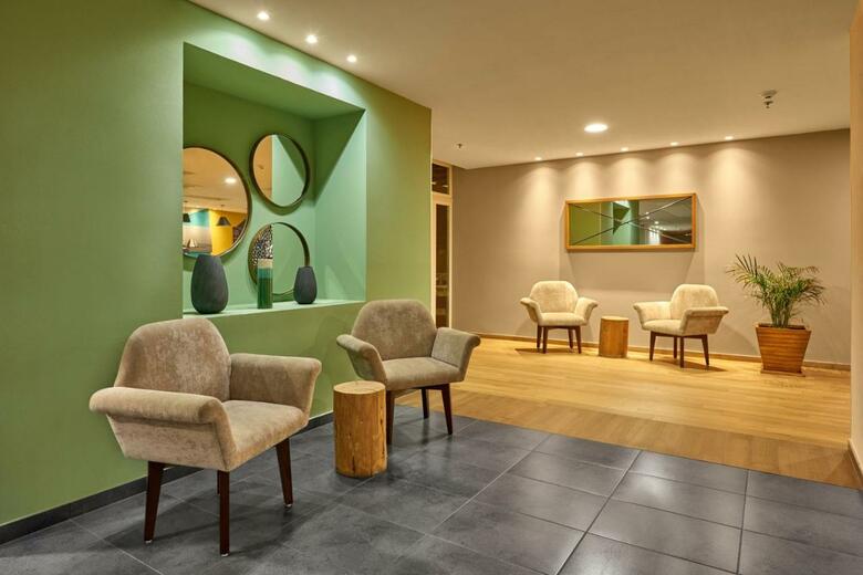 Hotel City Express Suites Cabo San Lucas