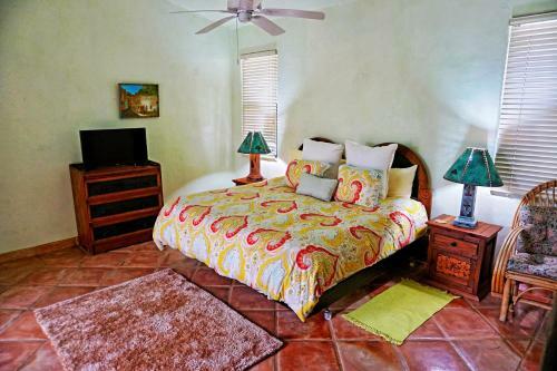 Casa De La Campana Home