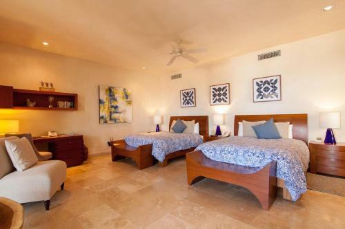 Full Service Stunning Oceanfront At Villa Penasco
