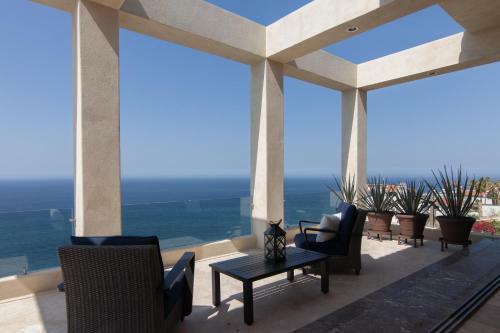 Full Service Stunning Oceanfront At Villa Penasco
