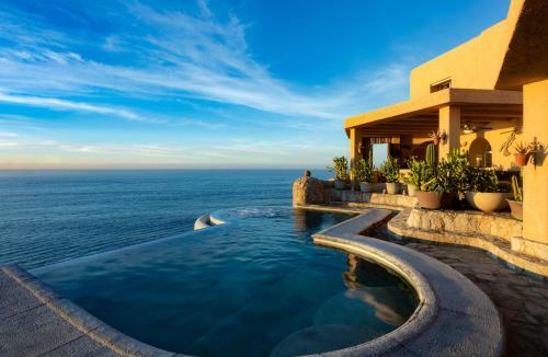 Panoramic Ocean Views At Hillside Casa Mirador
