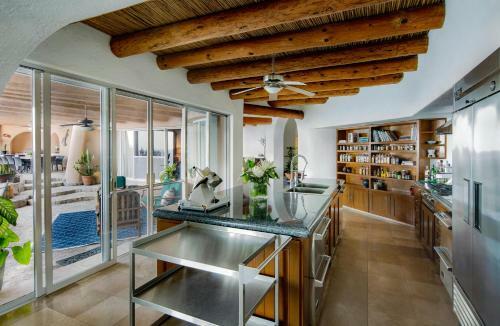 Panoramic Ocean Views At Hillside Casa Mirador