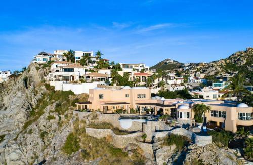 Panoramic Ocean Views At Hillside Casa Mirador