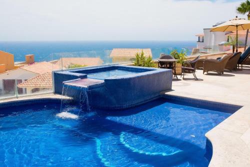 Spacious Cabo Villa For Large Groups, Villa Alegria
