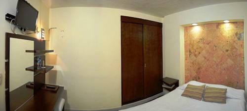 Angeles Suites & Hotel