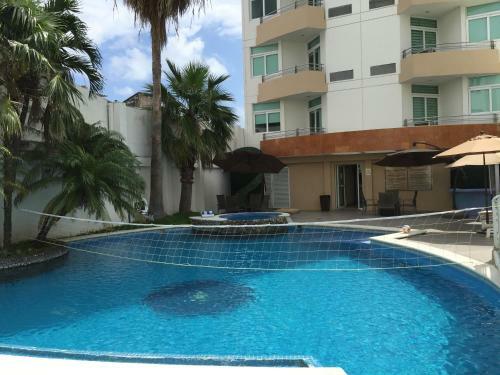 Angeles Suites & Hotel