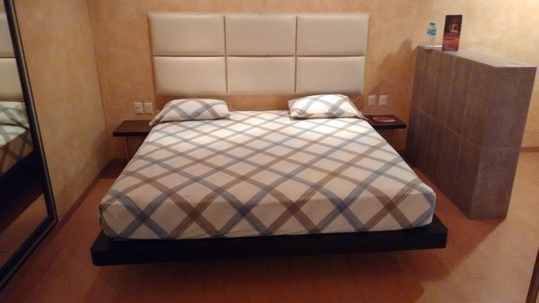 Hotel Motel Suites Xiu