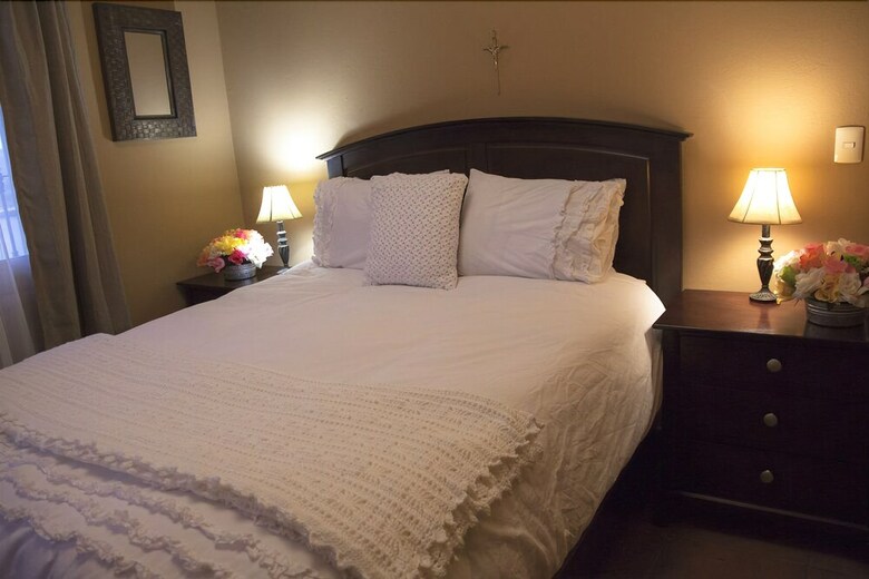 Tadeo Inn Bed & Breakfast