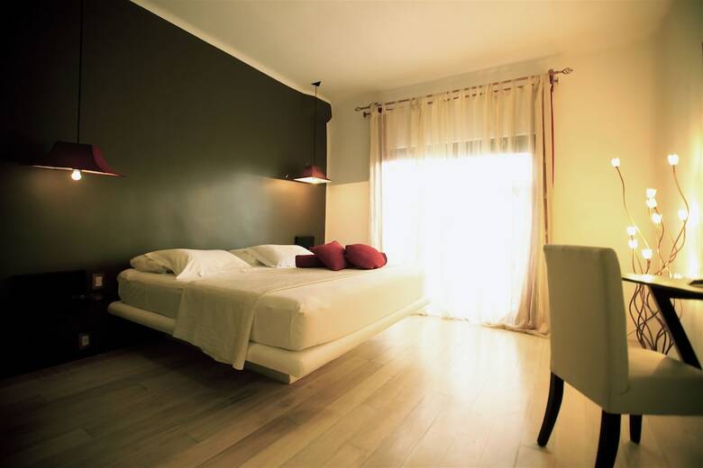 Kinbe Deluxe Boutique Hotel