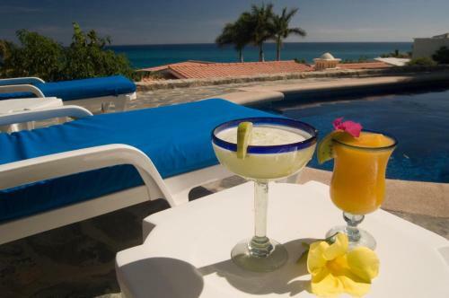 Family&groups Steps From Beach, Villa Oceano, 4 Br