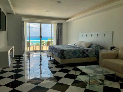 Villa Prime Eight Bedroom Beach House